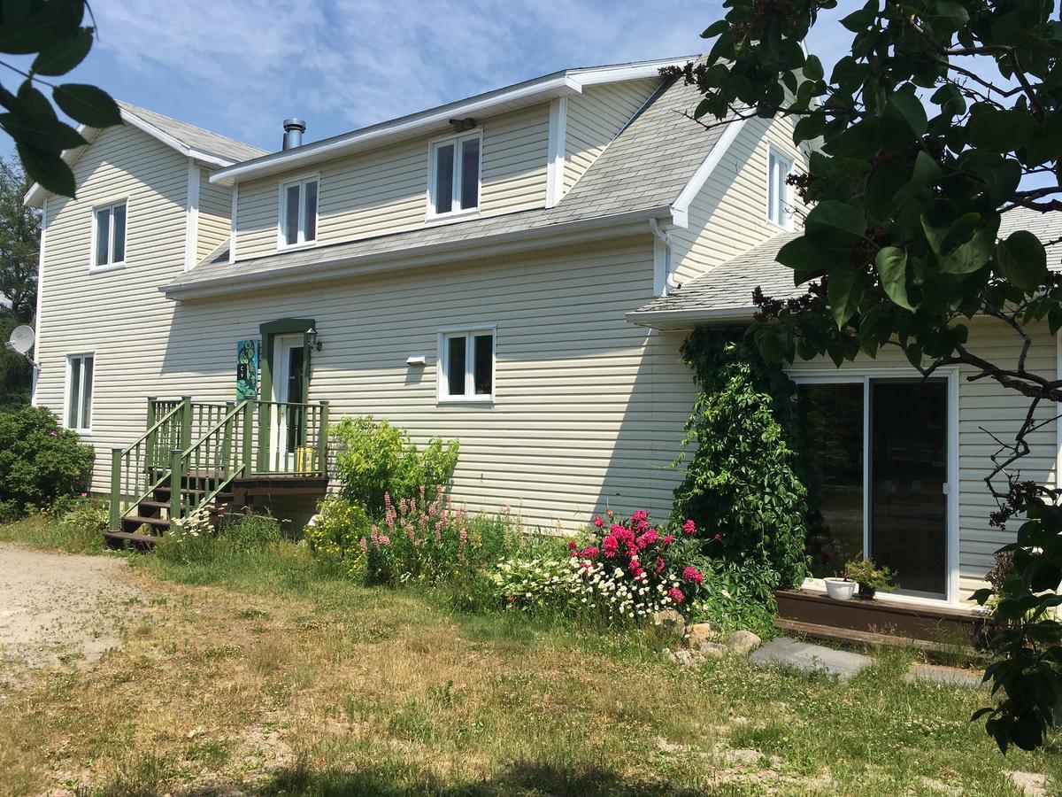 La Chouette Viree Bed & Breakfast Grandes-Bergeronnes Eksteriør bilde